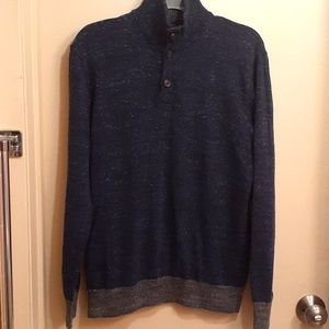 Gap sweater